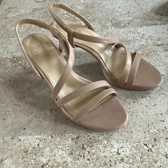 NWOB Naturalizer Brenta Strappy Platform Dress Sandal Tan Faux Leather 9.5 - Picture 8 of 13